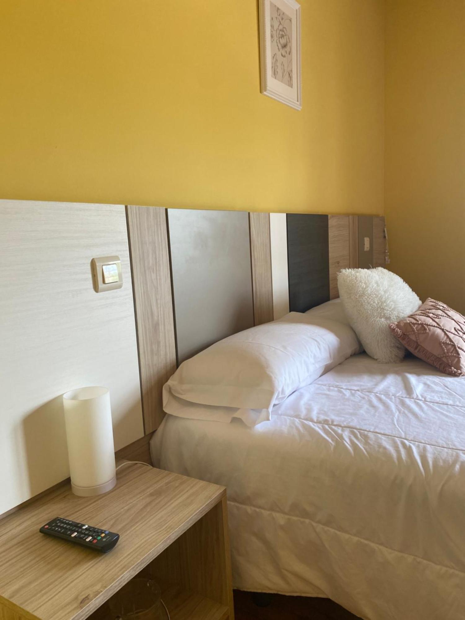 Hotel Restaurante Agapio De Tresnino Quintanilla de Onésimo Zewnętrze zdjęcie