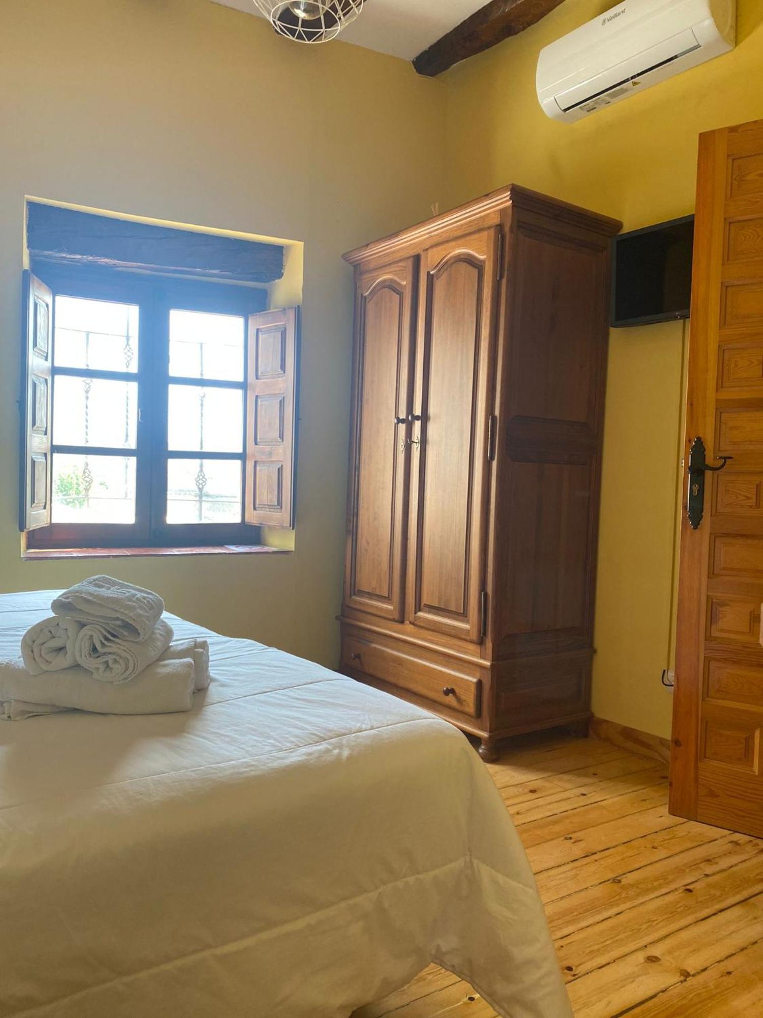 Hotel Restaurante Agapio De Tresnino Quintanilla de Onésimo Zewnętrze zdjęcie