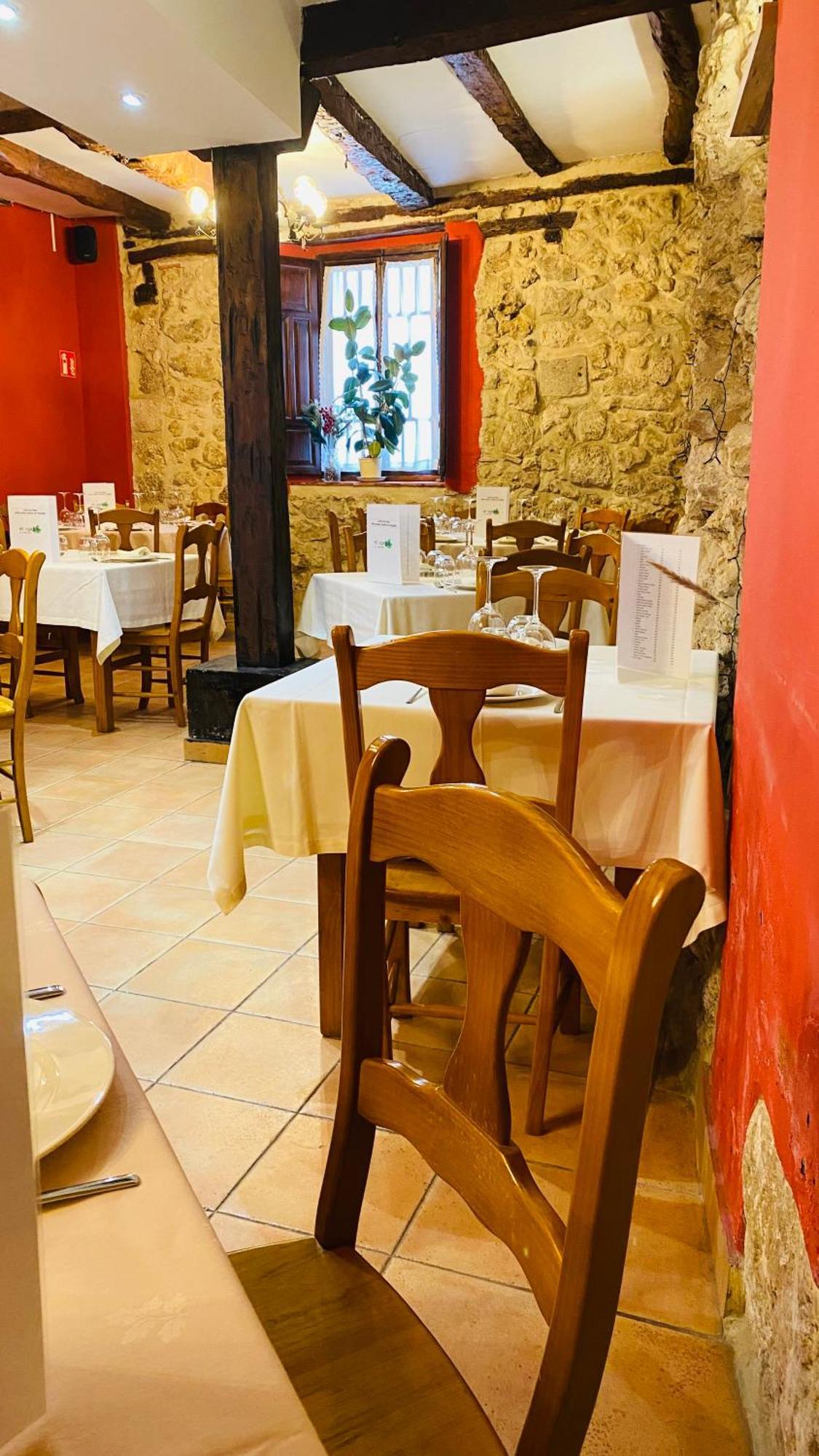 Hotel Restaurante Agapio De Tresnino Quintanilla de Onésimo Zewnętrze zdjęcie