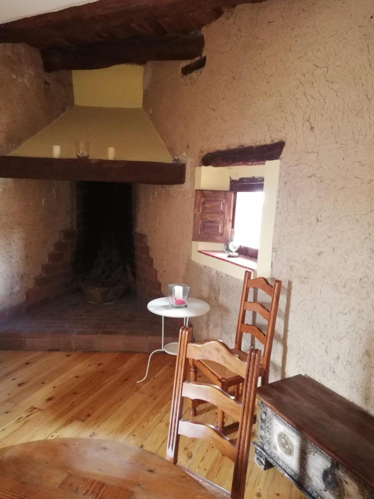 Hotel Restaurante Agapio De Tresnino Quintanilla de Onésimo Zewnętrze zdjęcie