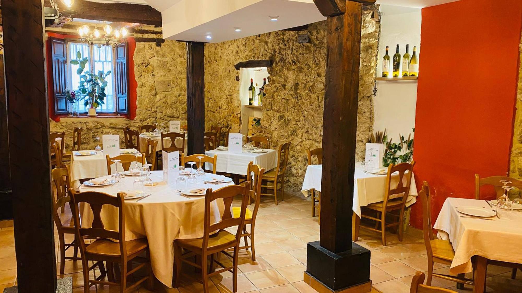 Hotel Restaurante Agapio De Tresnino Quintanilla de Onésimo Zewnętrze zdjęcie