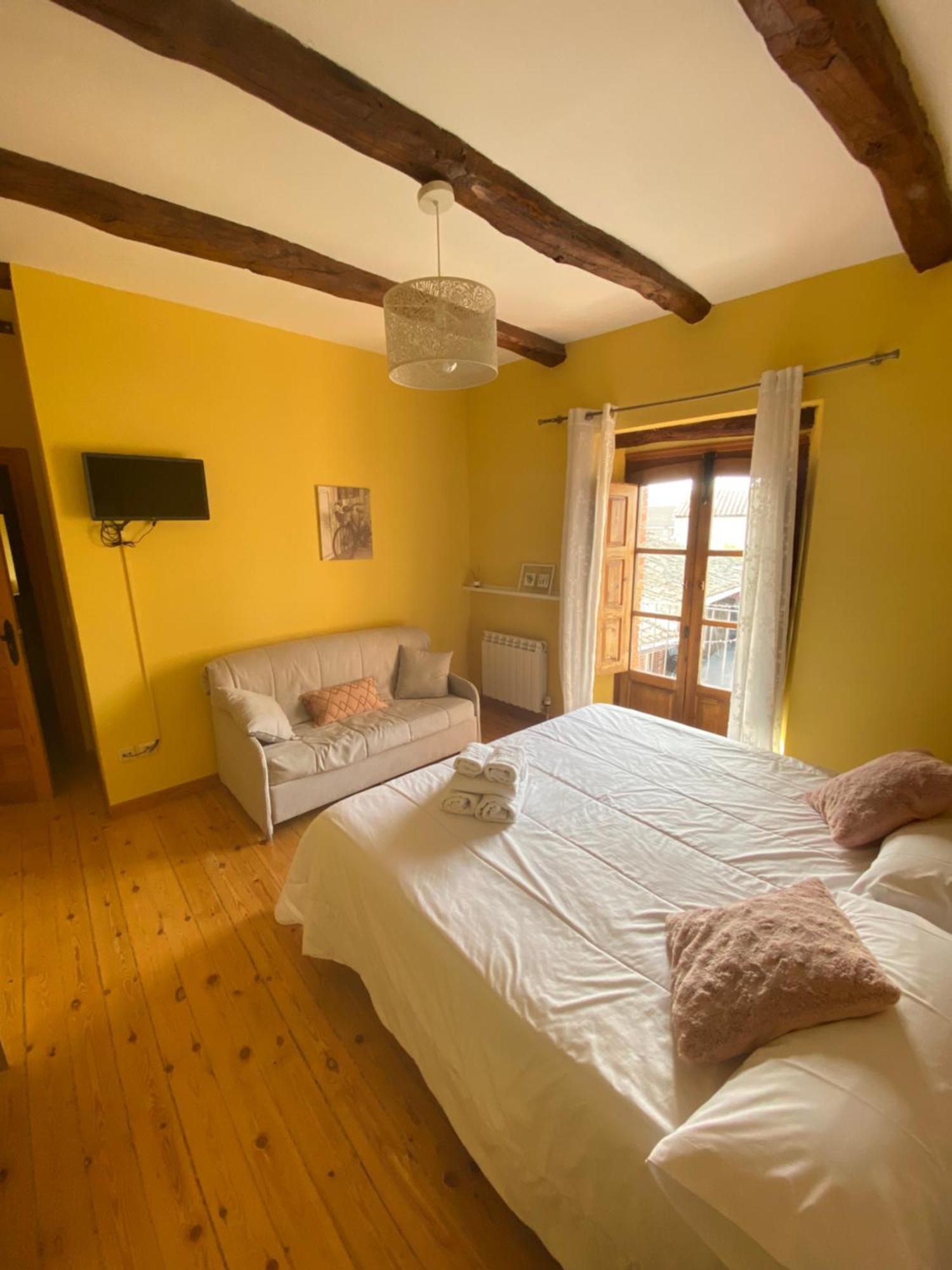 Hotel Restaurante Agapio De Tresnino Quintanilla de Onésimo Zewnętrze zdjęcie