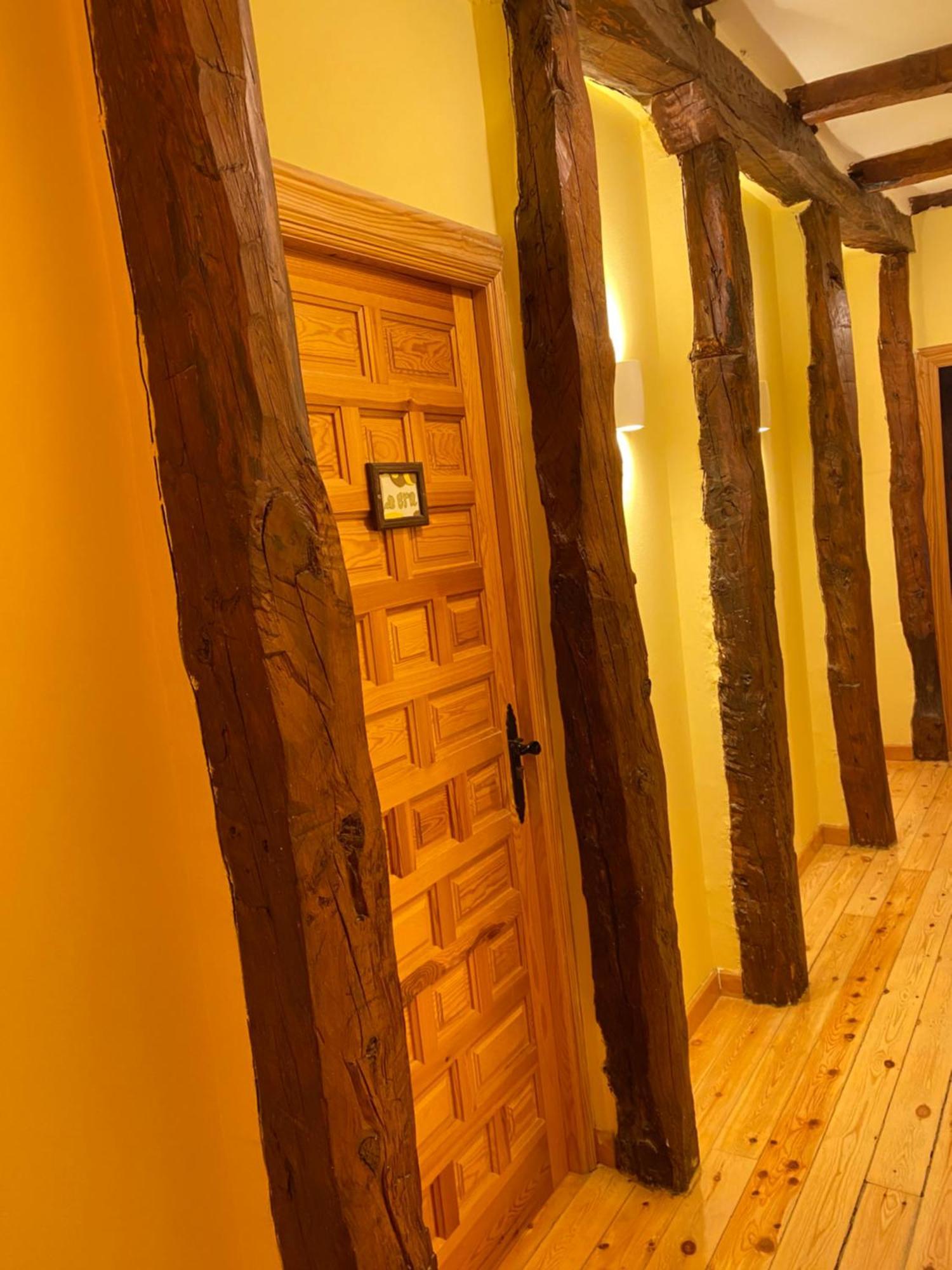 Hotel Restaurante Agapio De Tresnino Quintanilla de Onésimo Zewnętrze zdjęcie